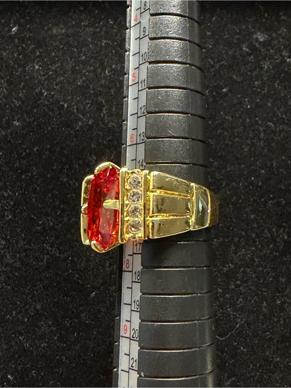 Vintage Goldtone Fashion Statement Ring Red Center Stone - SZ 7/7.5 - Picture 8 of 10